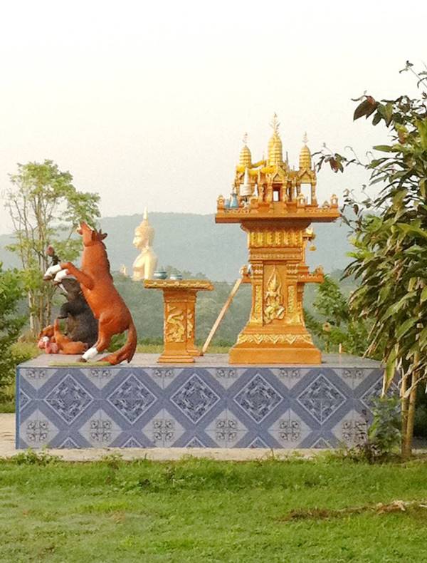 ขายที่ดิน อำเภอบ้านไร่ จังหวัดอุทัยธานี 8 ไร่ เป็นที่บนเนินเขา วิวเขาล้อม ติดถนนสาธารณะ น้ำประปา
